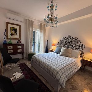 Camera con letto king size